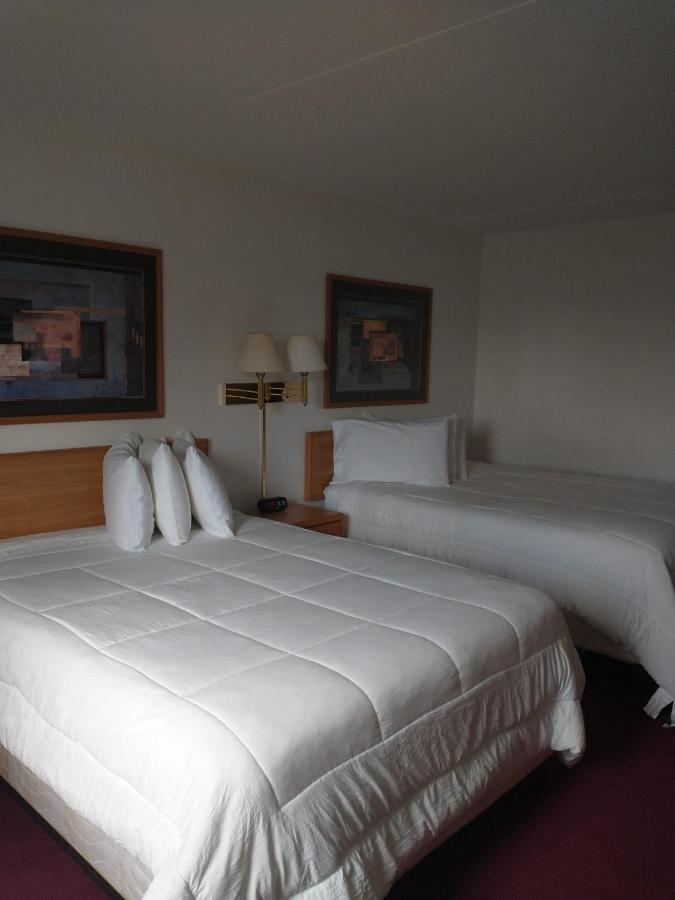 Sauk River Inn & Suites, A Travelodge By Wyndham Sauk Centre Exterior photo